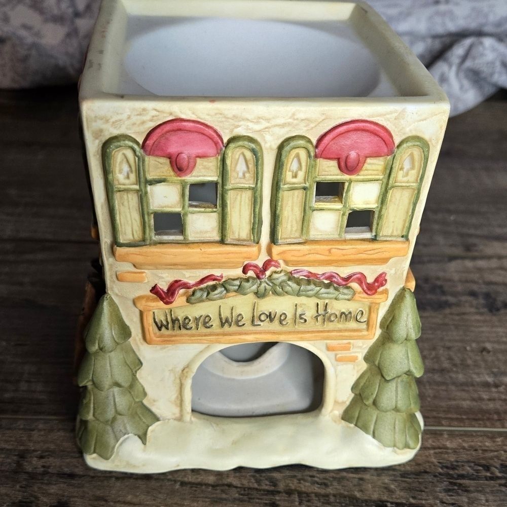 Cottage Christmas  Cozy  Cottage Kathryn Distefano